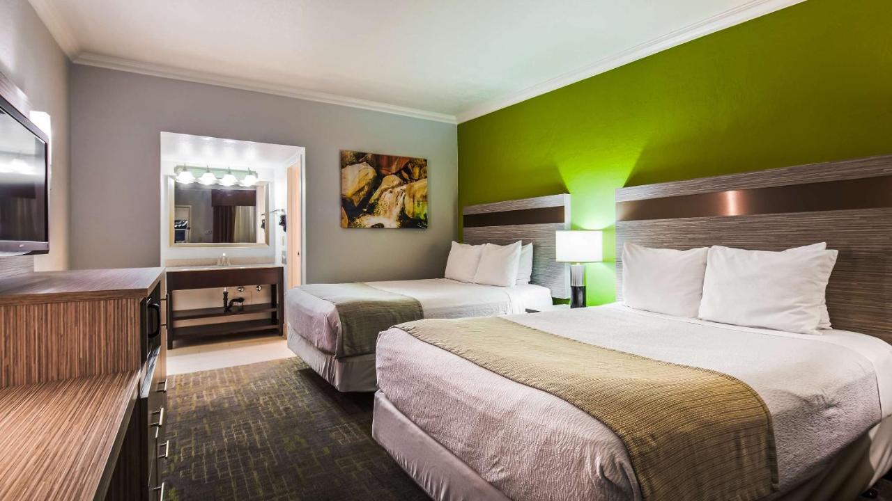 Best Western Innsuites Phoenix Hotel & Suites Ngoại thất bức ảnh