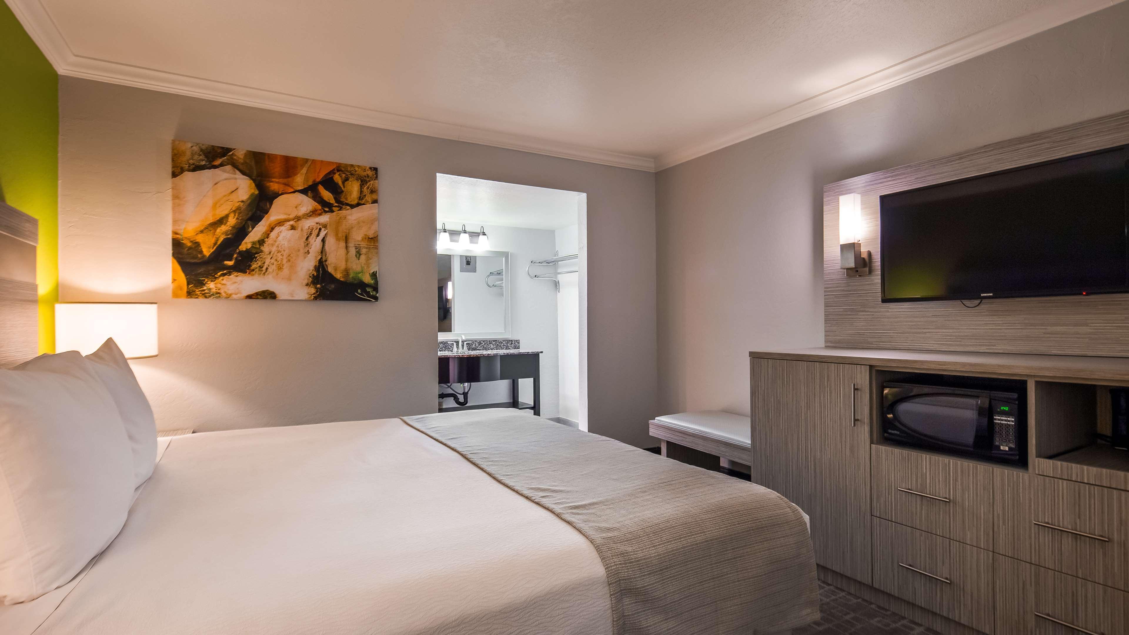 Best Western Innsuites Phoenix Hotel & Suites Ngoại thất bức ảnh