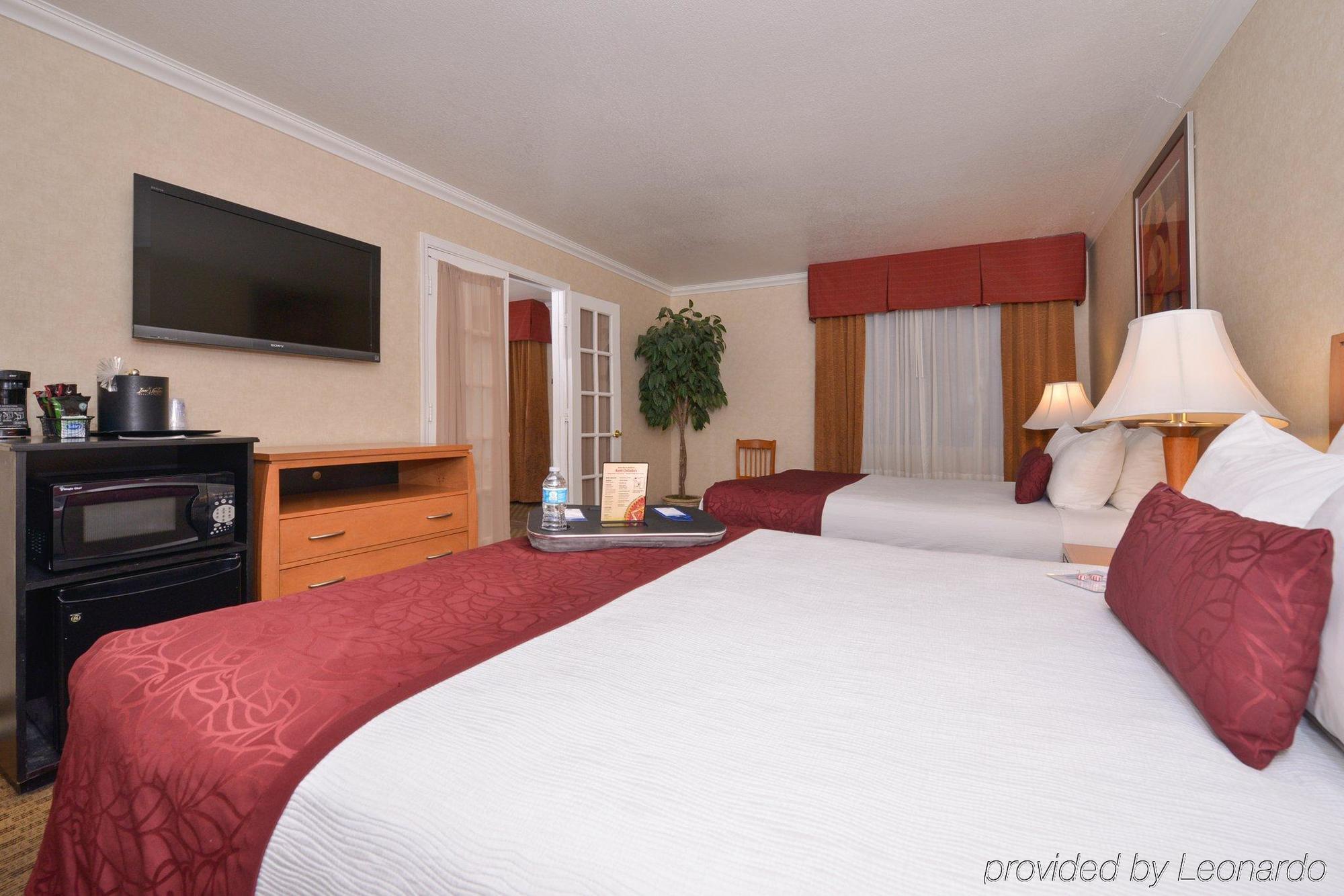 Best Western Innsuites Phoenix Hotel & Suites Ngoại thất bức ảnh