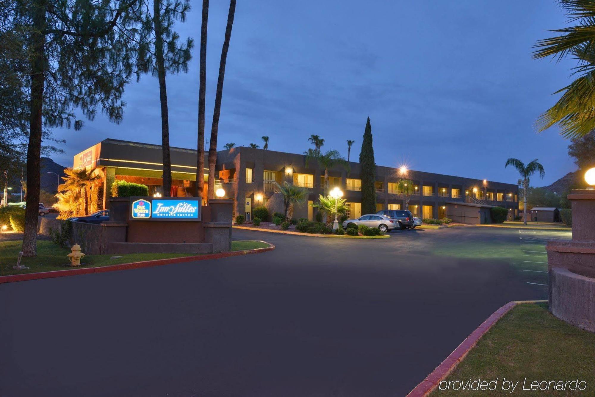 Best Western Innsuites Phoenix Hotel & Suites Ngoại thất bức ảnh