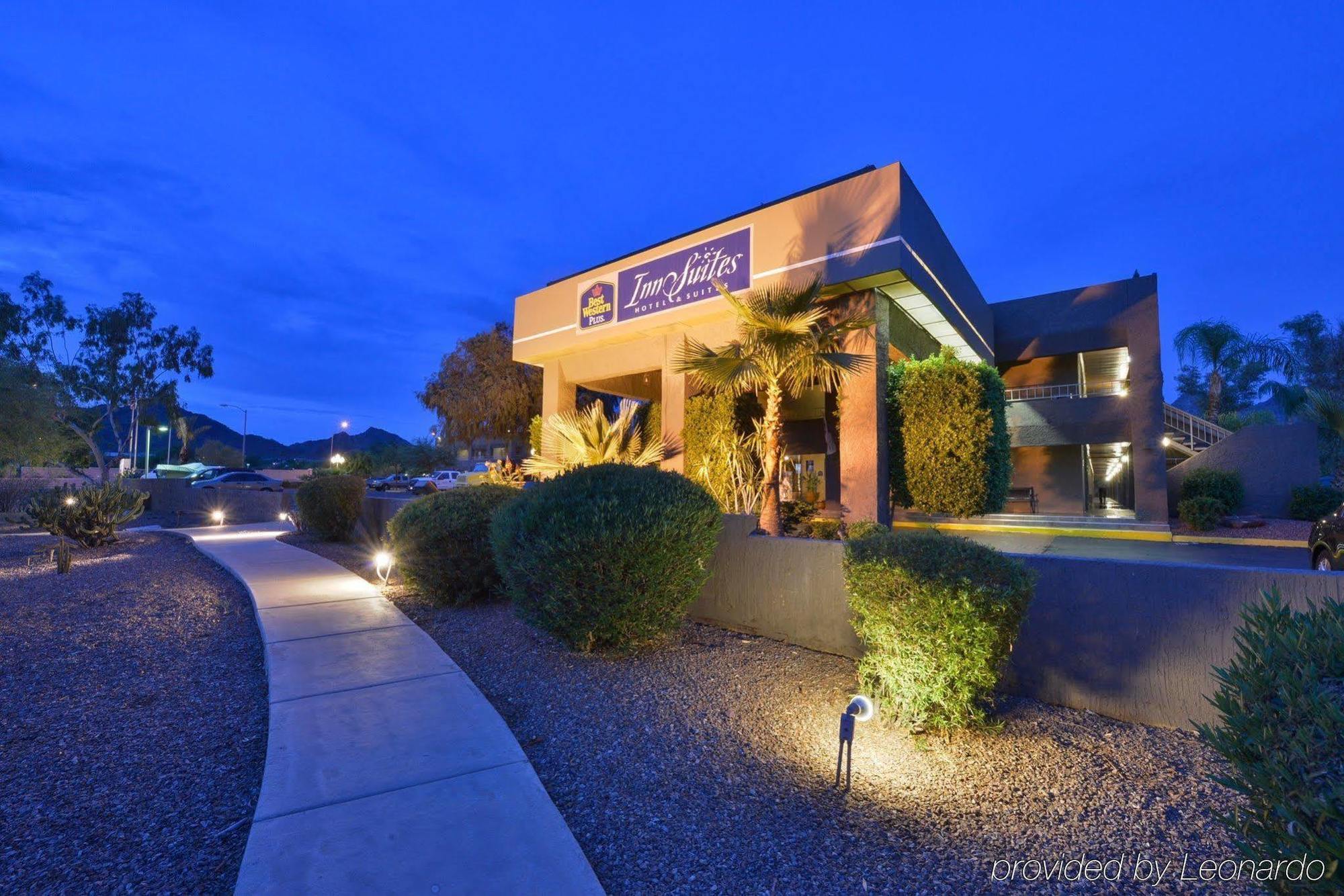 Best Western Innsuites Phoenix Hotel & Suites Ngoại thất bức ảnh
